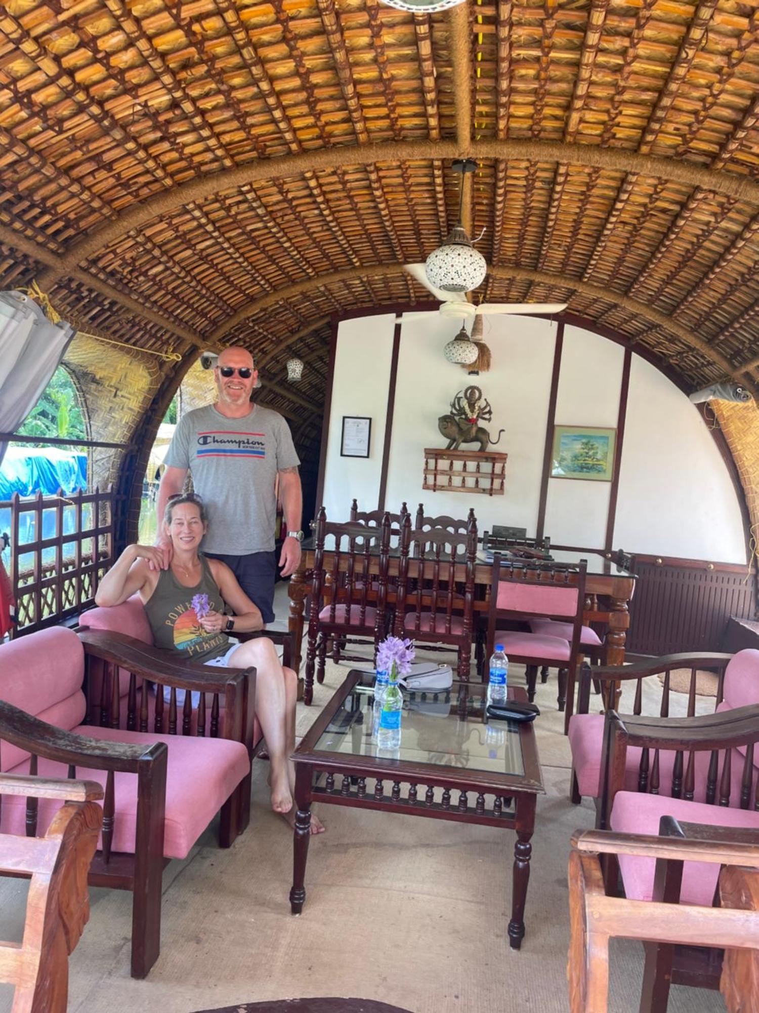 Thara'S Houseboat Hotel Alappuzha Bagian luar foto