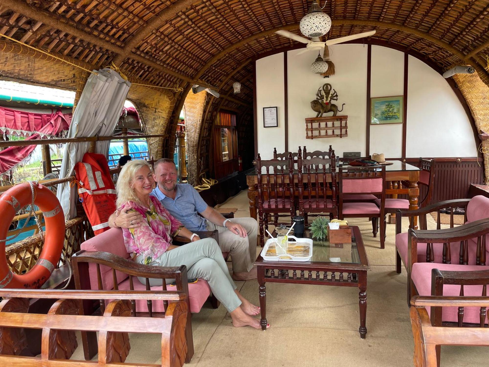 Thara'S Houseboat Hotel Alappuzha Bagian luar foto